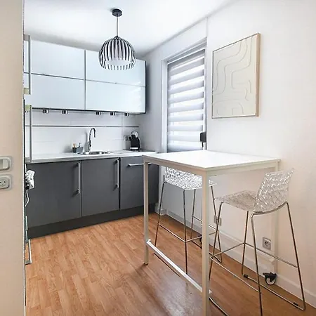 Bubble Relaxation And Modernity In